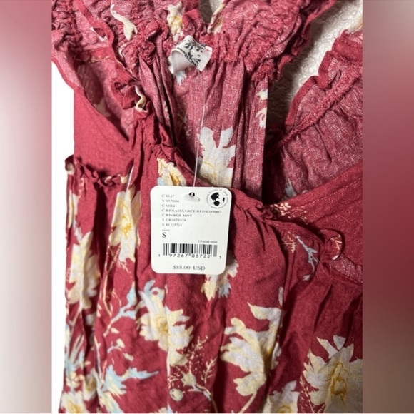 Free People Bali Wild Daisy Mini Slip In Red Ruffle
Floral Dress - Picture 8 of 11